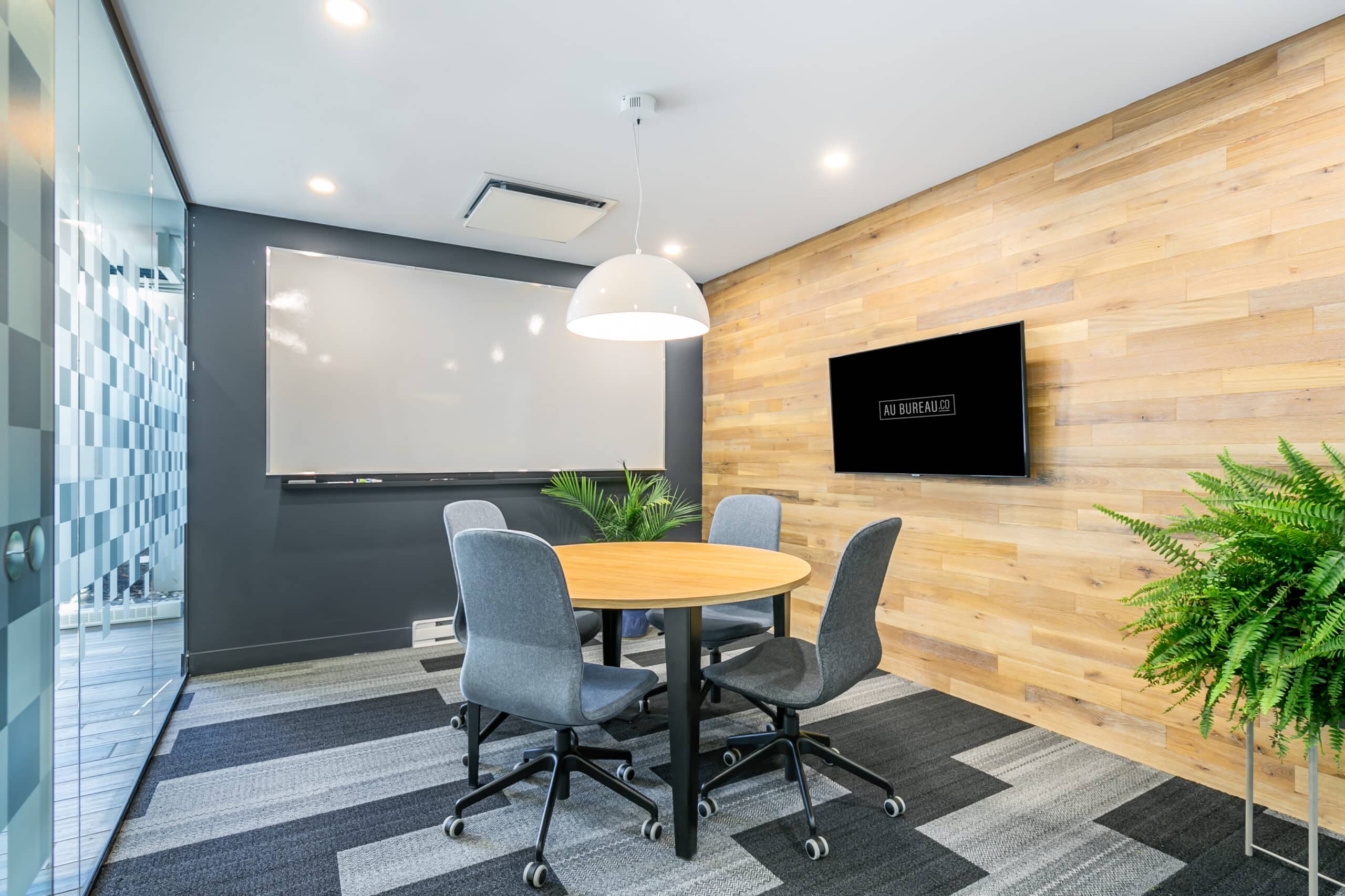 Salle de réunion espace coworking Au Bureau.co Les Coteaux