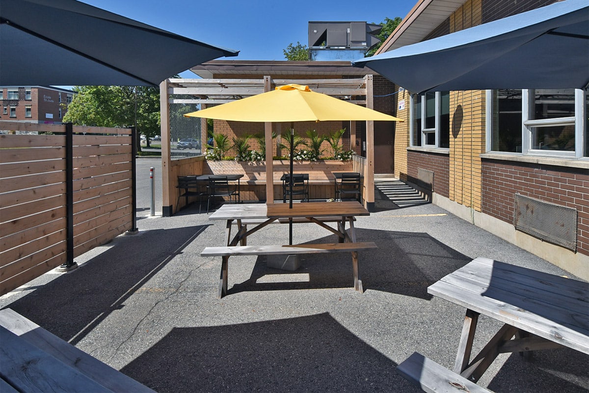 Espace de coworking terrasse Châteauguay